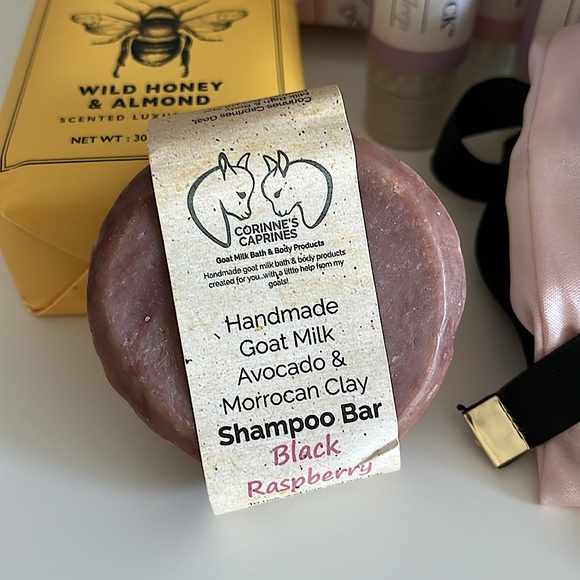 Ultimate Rest & Rejuvenate Beauty Bath Kit with Travel Bag! - Picture 2 of 10